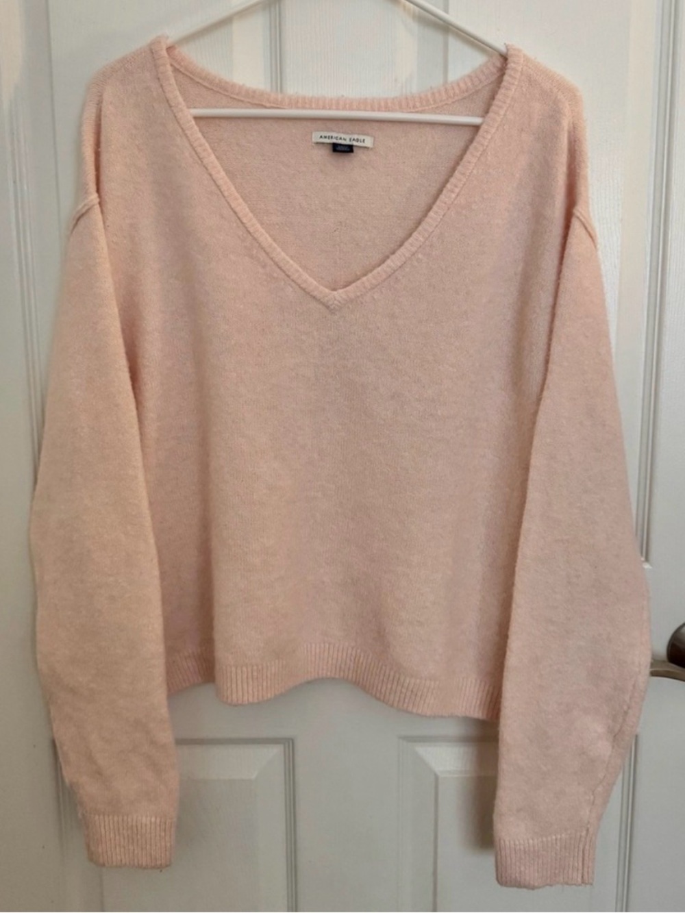 American Eagle Outfitters V-Neck Sweater in Light Blush Pink